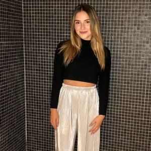 Meet your Posher, Dorothée